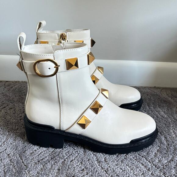 Valentino Garavani Roman Stud Combat Boots White Leather Chelsea Ankle Size 37 - Picture 9 of 16